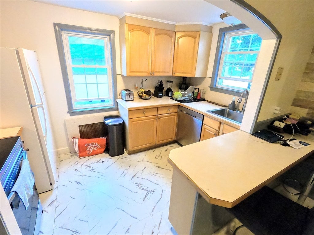 67-69 York Ave, Watertown, MA, 67-69 York Ave, Watertown, MA Photo #6
