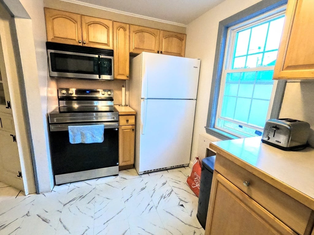 67-69 York Ave, Watertown, MA, 67-69 York Ave, Watertown, MA Photo #15