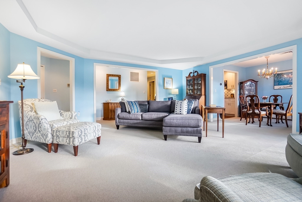 501 Lexington Street 11