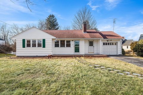 22 Park St Westborough MA 01581