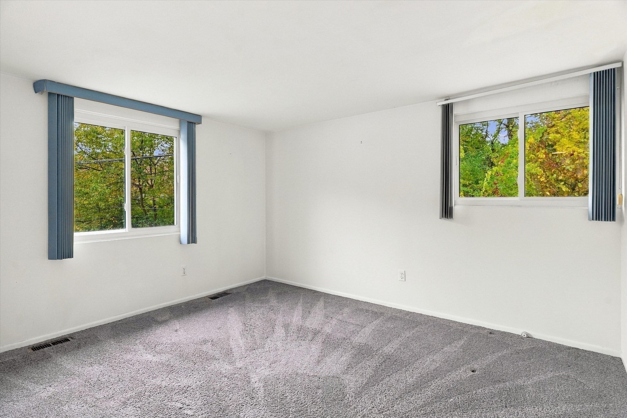 10 Pioneer Circle, Andover, MA Photo #16
