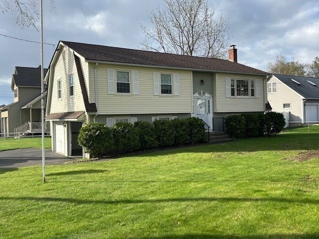 16 Watson St