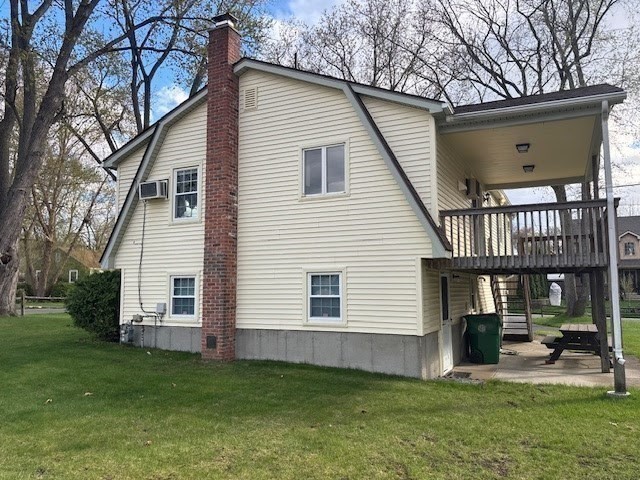 16 Watson St