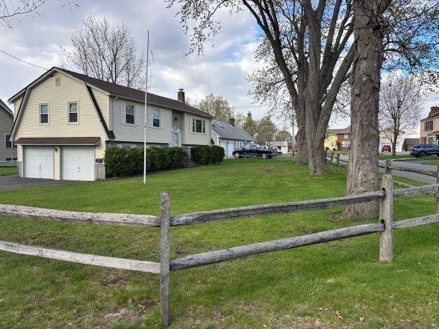 16 Watson St