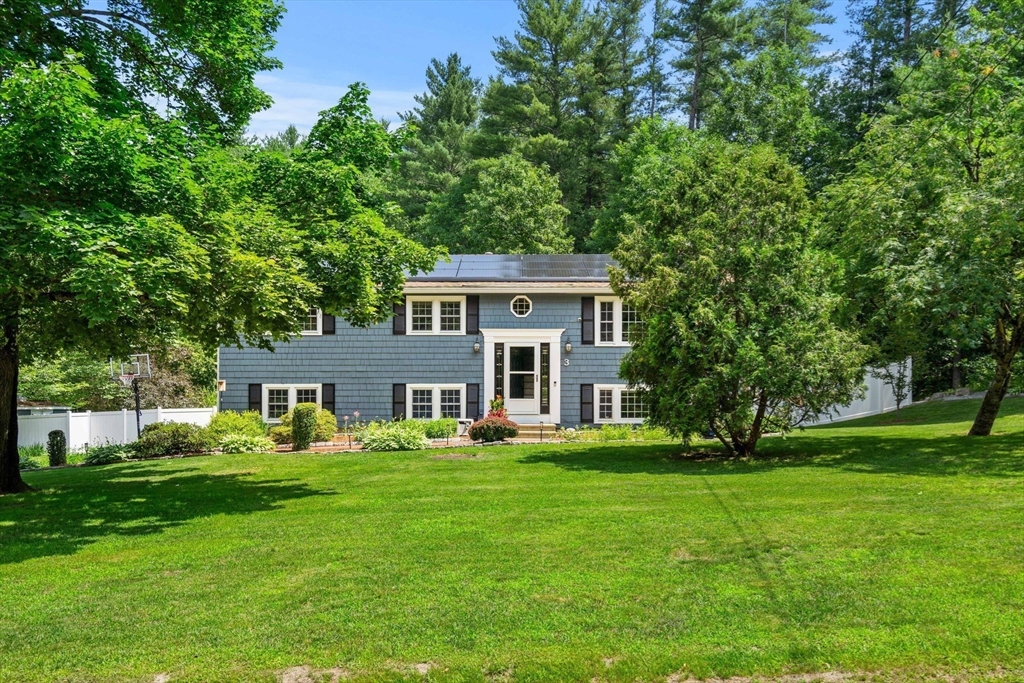 3 Redwood St
