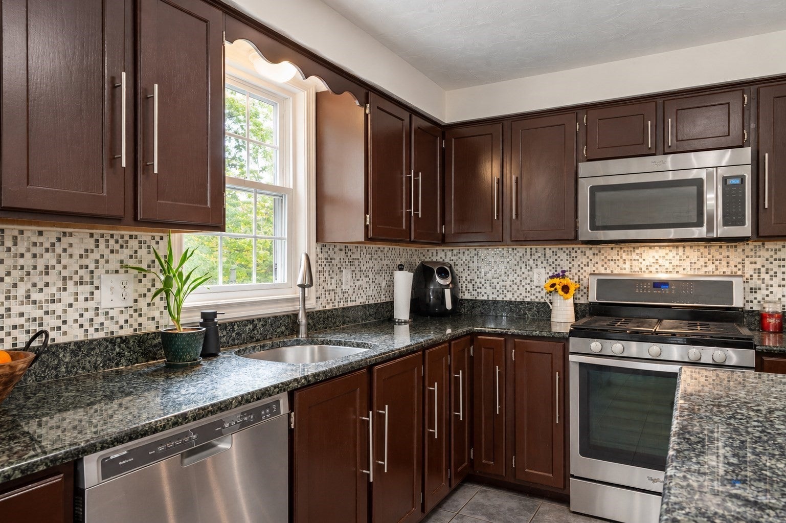 538 Pike Avenue, Attleboro, MA Photo #3