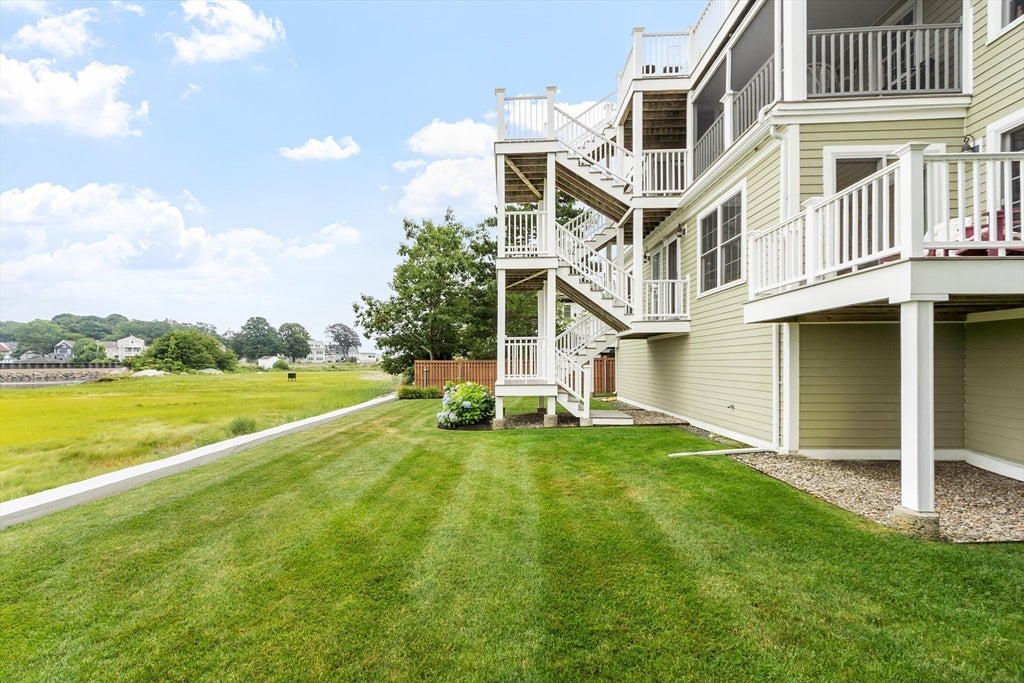 7 Essex Ave #1, Gloucester, MA Photo #13