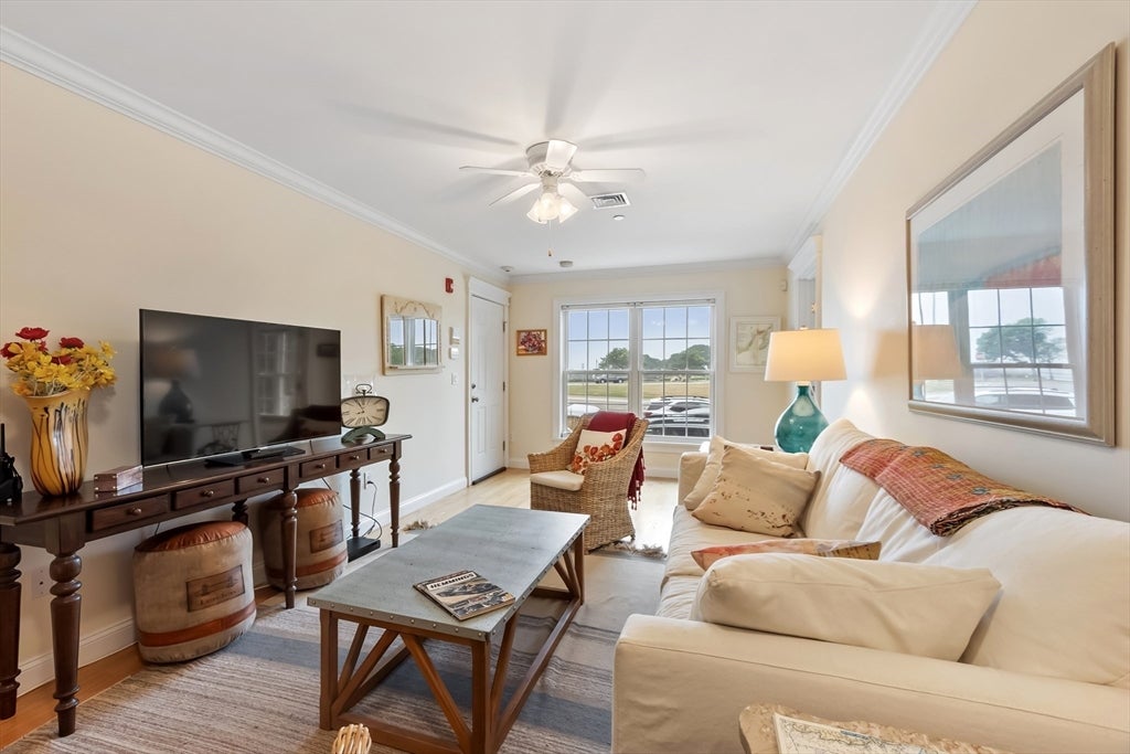 7 Essex Ave #1, Gloucester, MA Photo #15