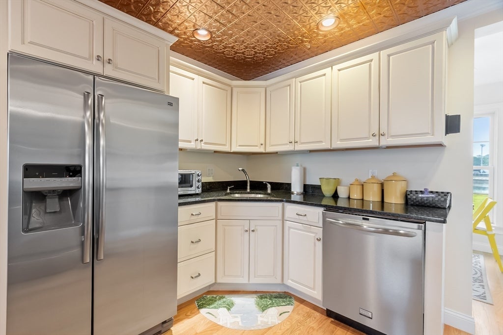 7 Essex Ave #1, Gloucester, MA Photo #22