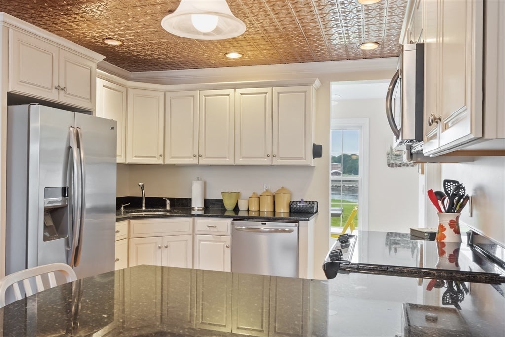 7 Essex Ave #1, Gloucester, MA Photo #20