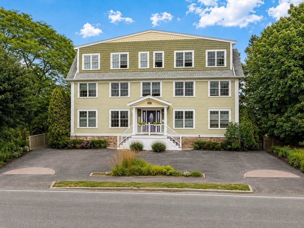 7 Essex Ave #1, Gloucester, MA Photo #6