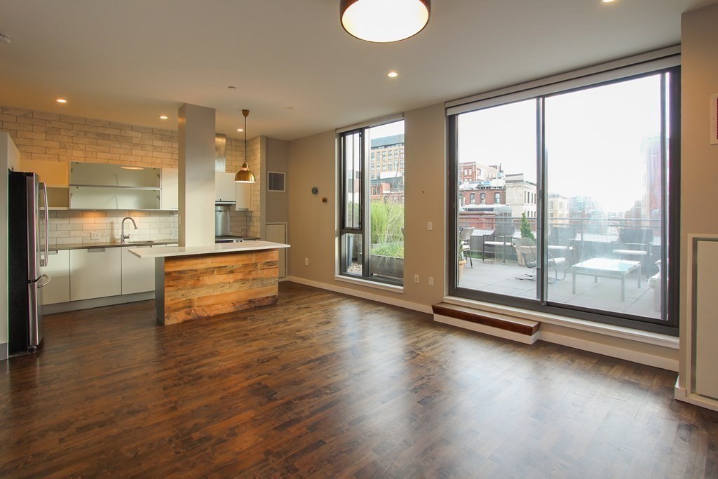 346 Congress Street 611