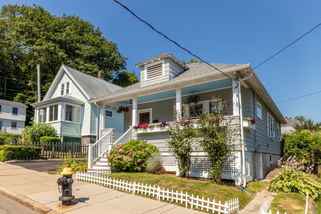 43 Delano Park