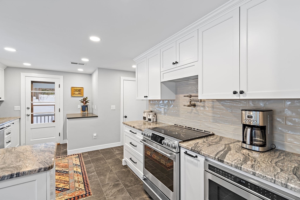 850 Old Road To 9 Acre Corner