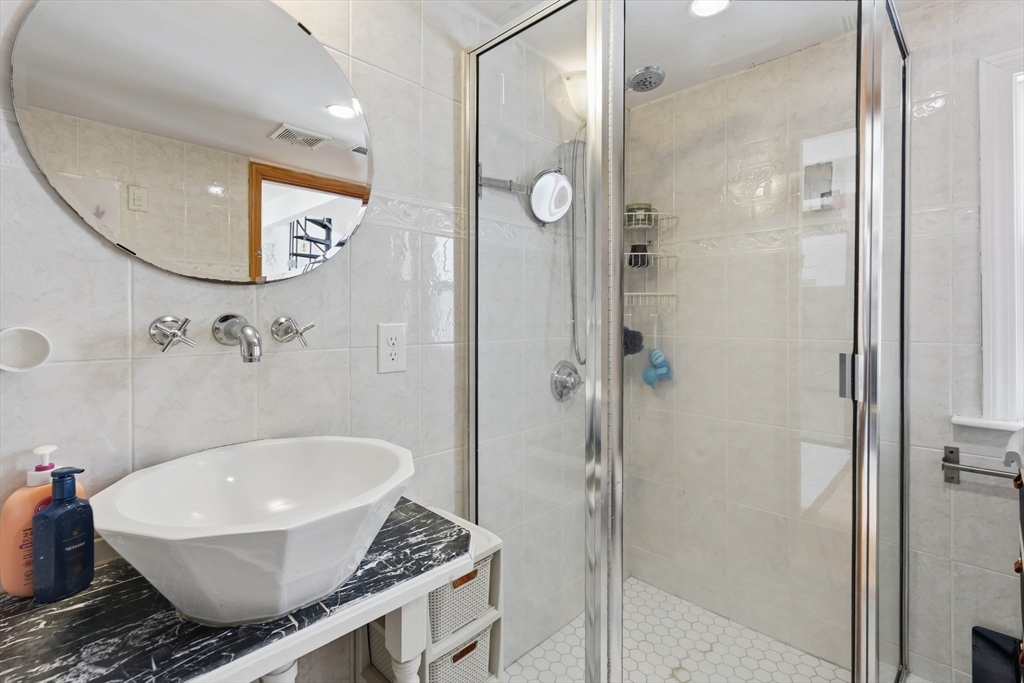 1000 Winthrop Ave #3, Revere, MA Photo #12