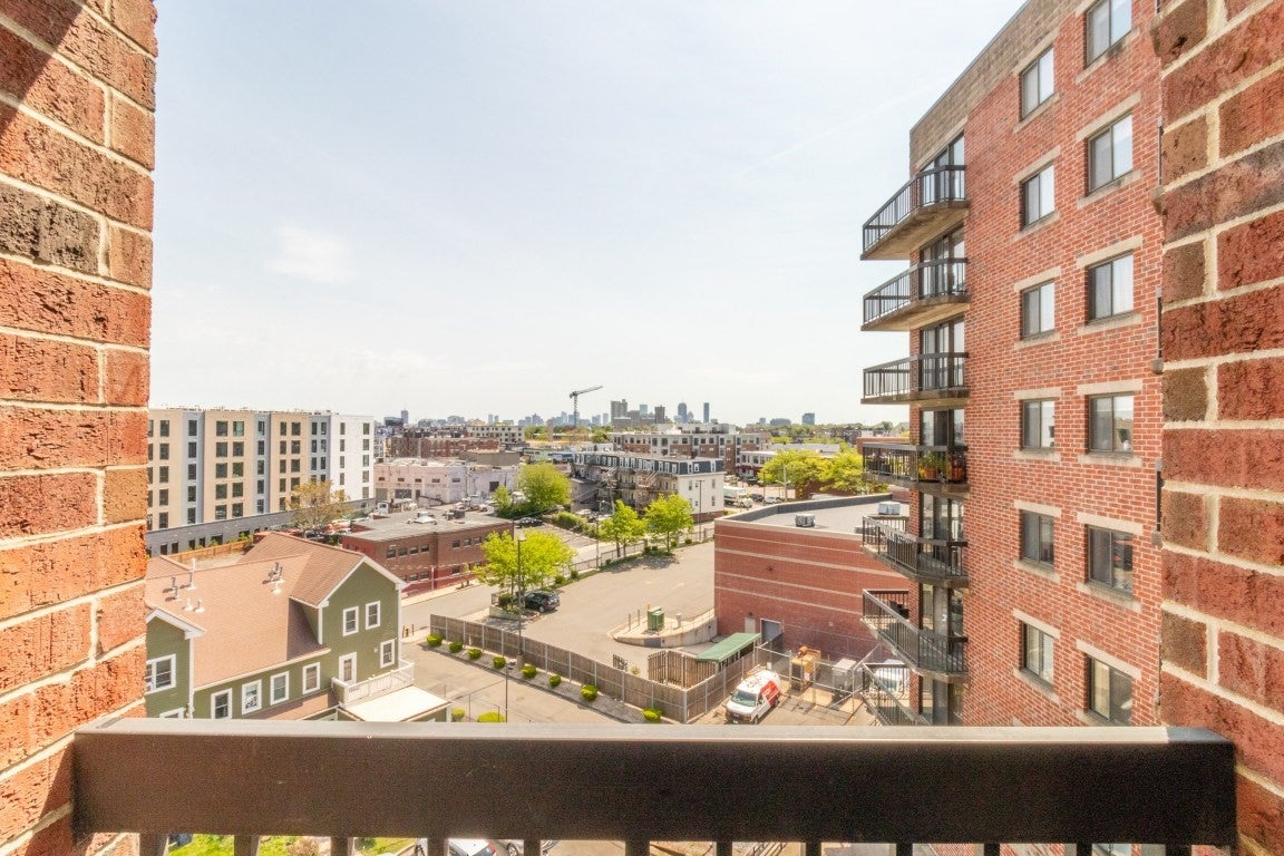 15 N Beacon St #516, Boston, MA Photo #12