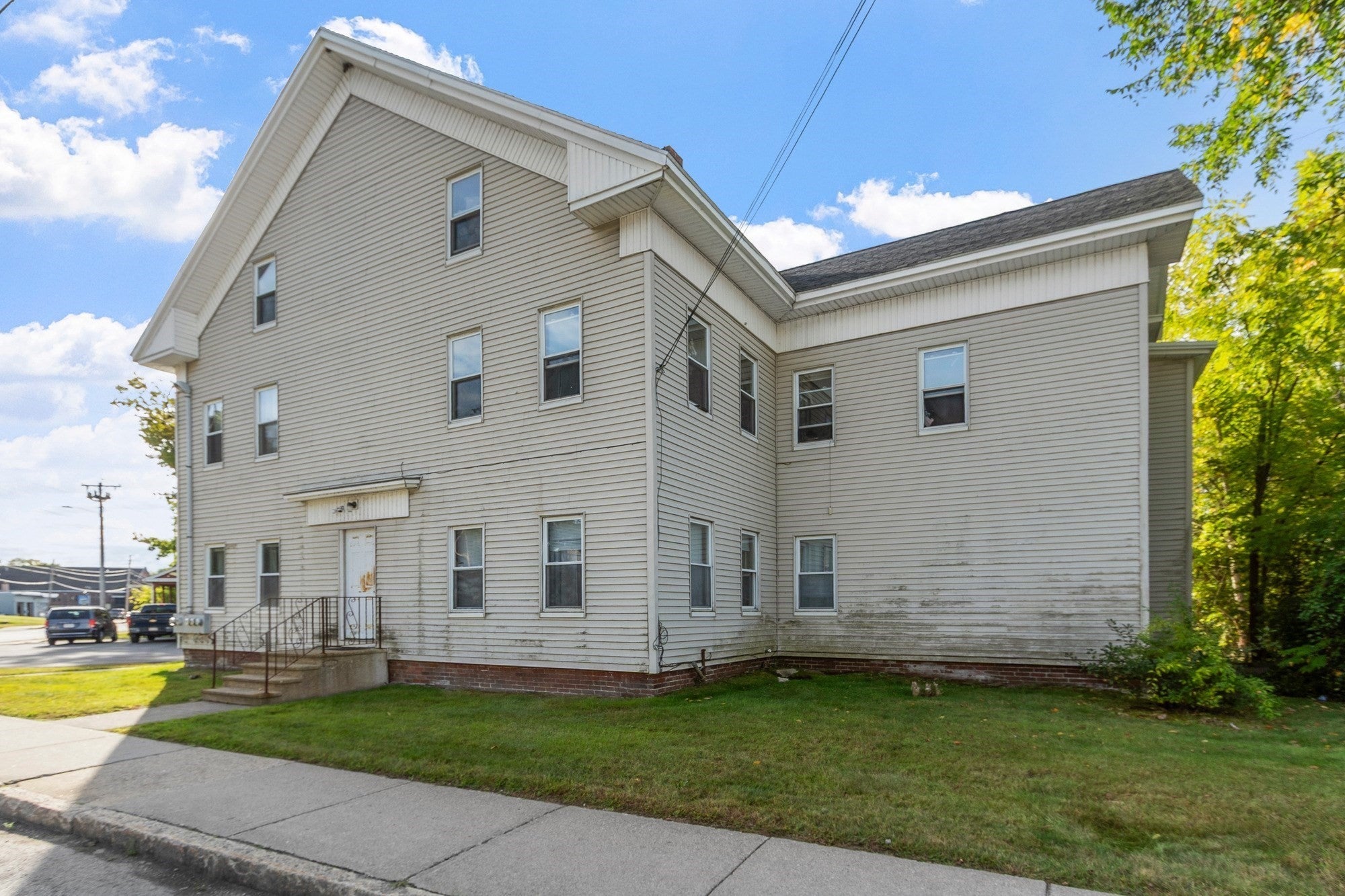 72-78 E Main St