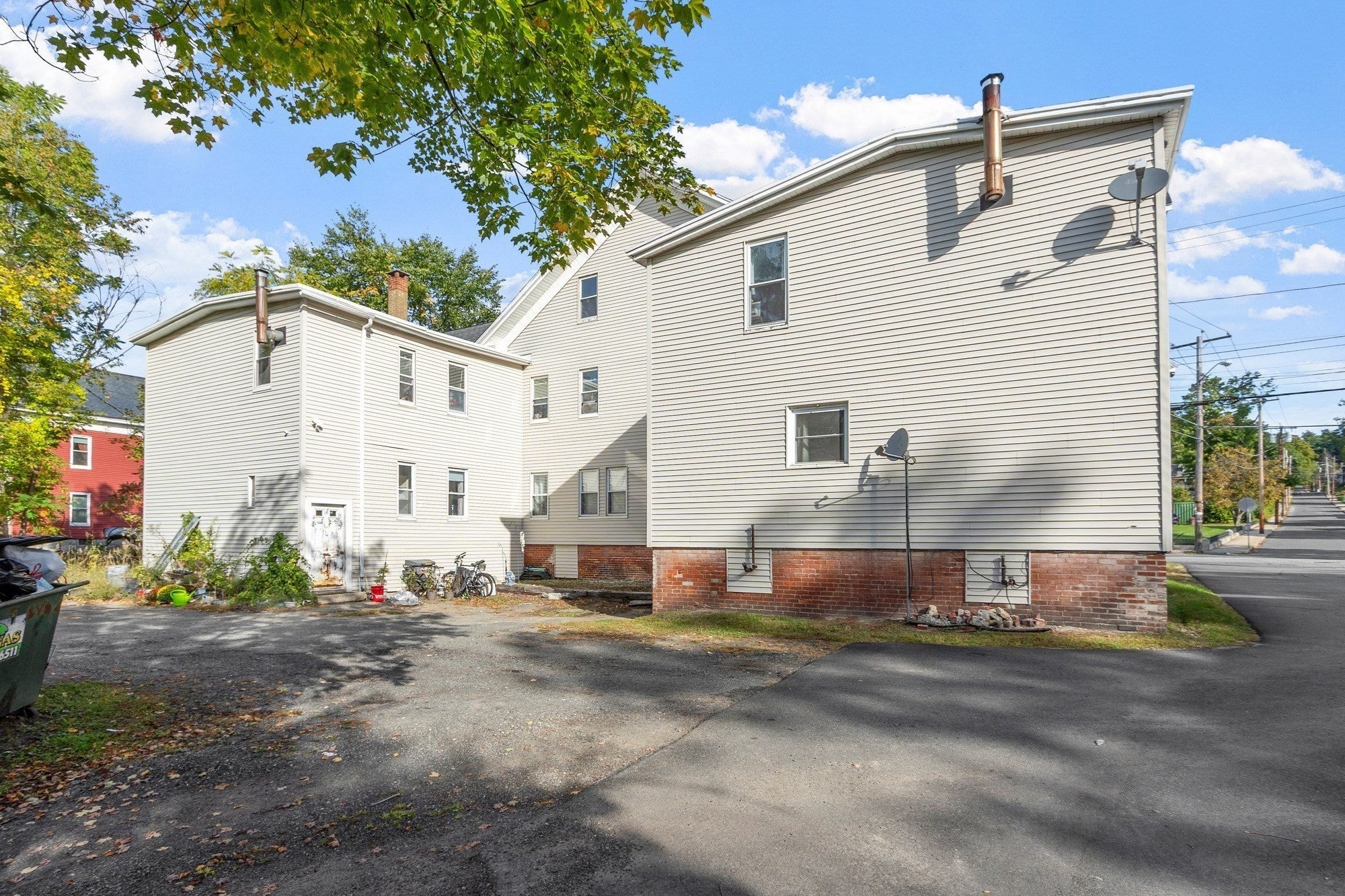 72-78 E Main St