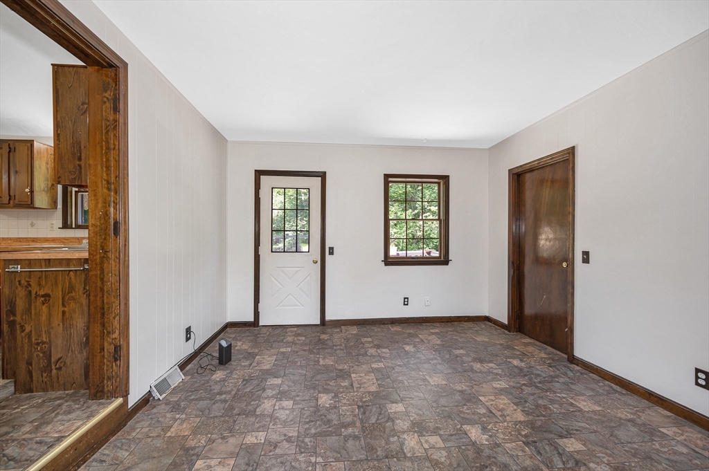 10 Corcoran Drive