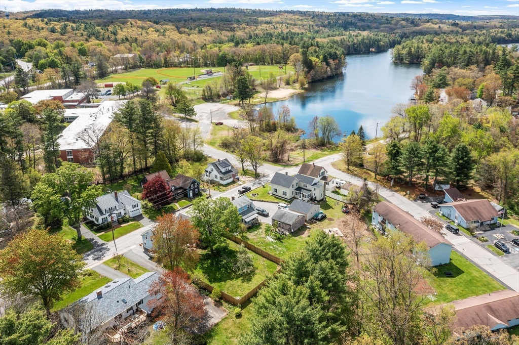 125 Lake Ellis Rd
