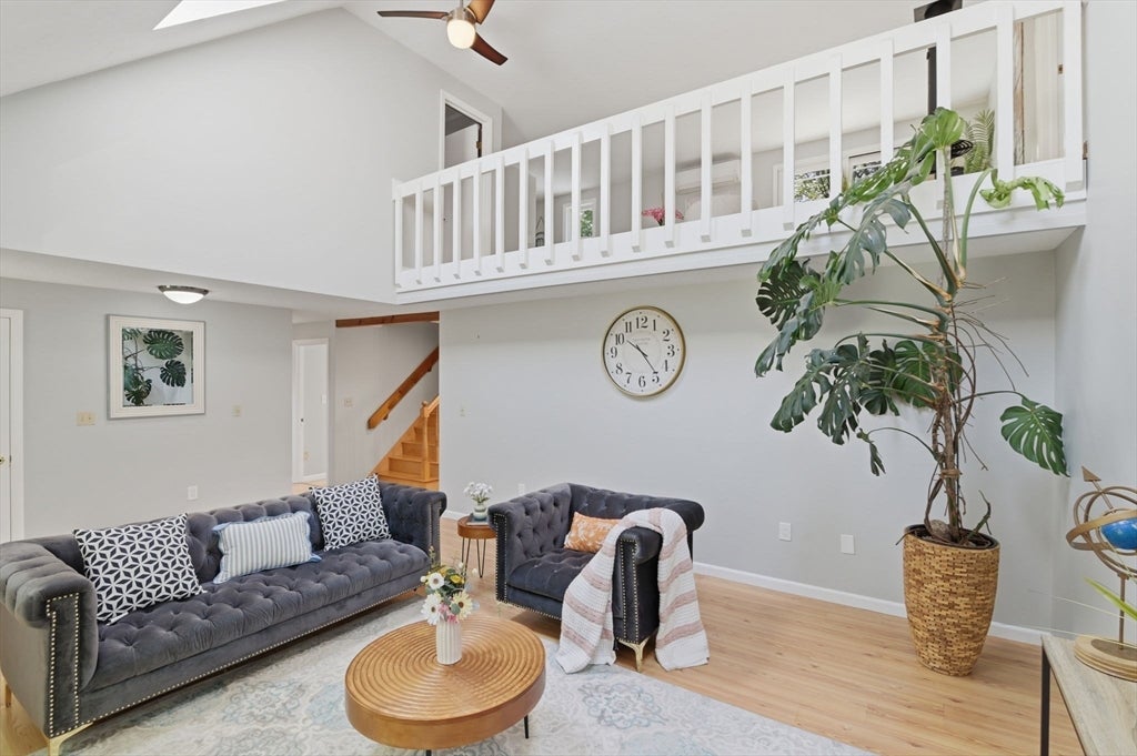 7 Oxyoke Dr