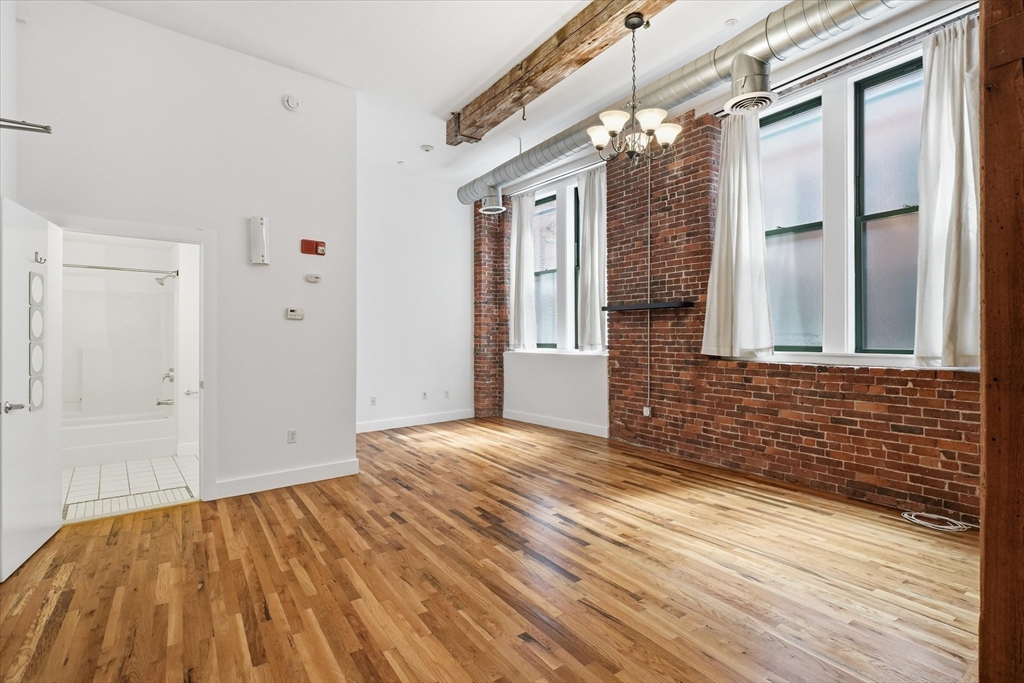 13-17 Willow Street #203, Lynn, MA Photo #14