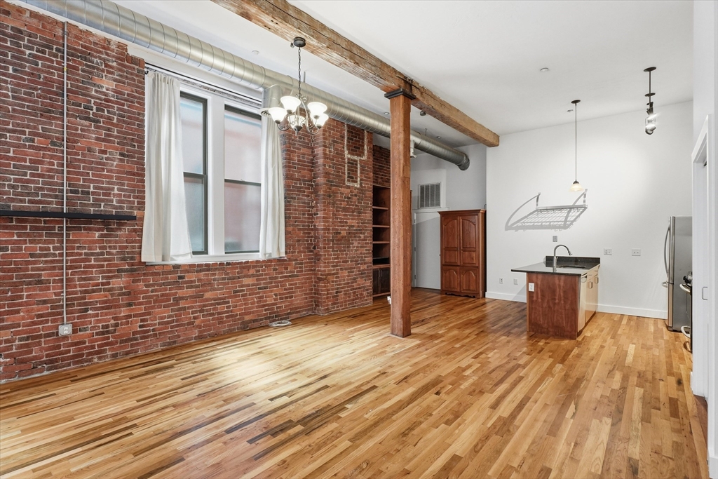 13-17 Willow Street #203, Lynn, MA Photo #4