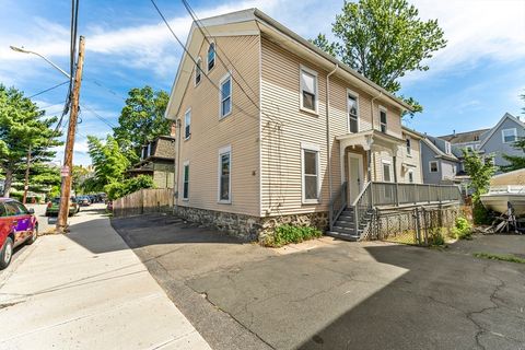 Photo of 15 Barrett St #15, Malden, MA 02148 (MLS # 73439660)