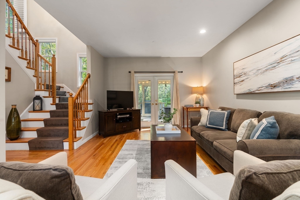 54 Village Cir 54