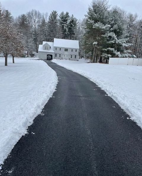 16 Shipley Cir Westford MA 01886