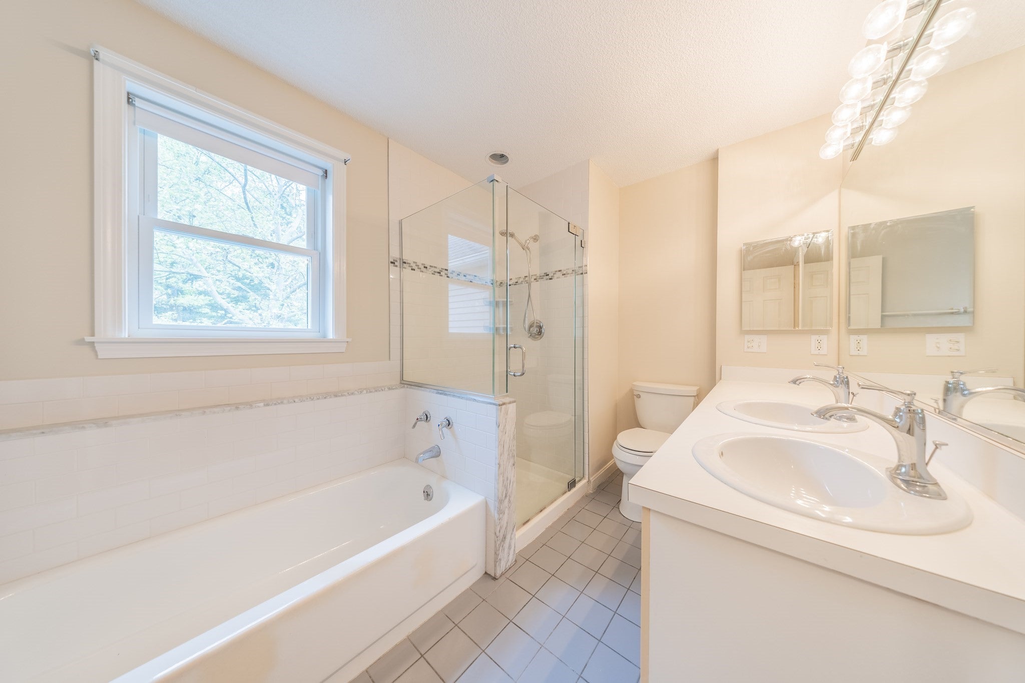49 Bishops Forest Dr #49, Waltham, MA, 49 Bishops Forest Dr #49, Waltham, MA Photo #23