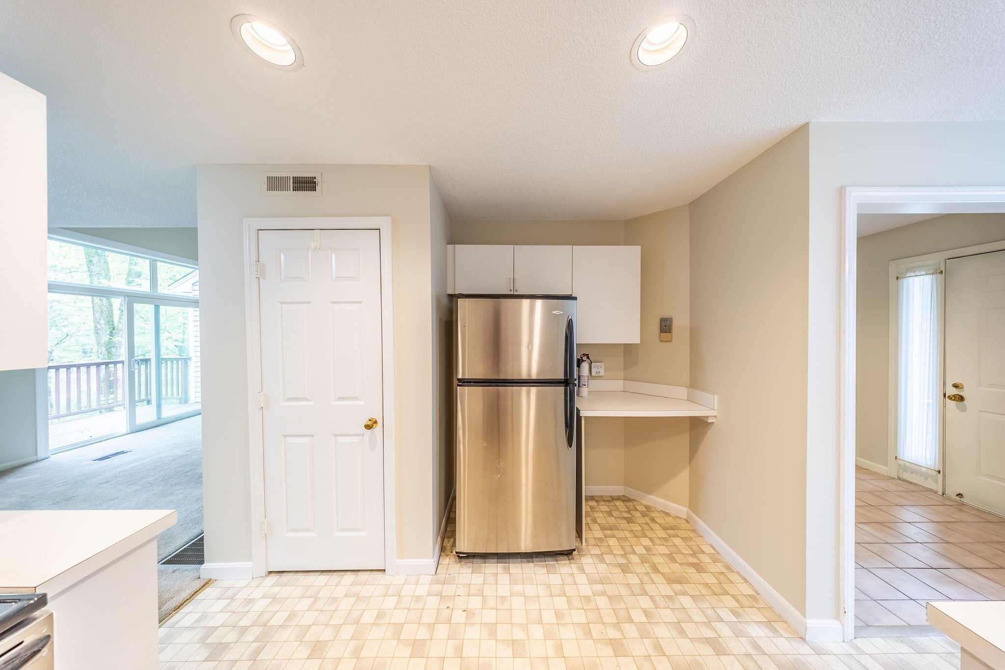 49 Bishops Forest Dr #49, Waltham, MA, 49 Bishops Forest Dr #49, Waltham, MA Photo #9