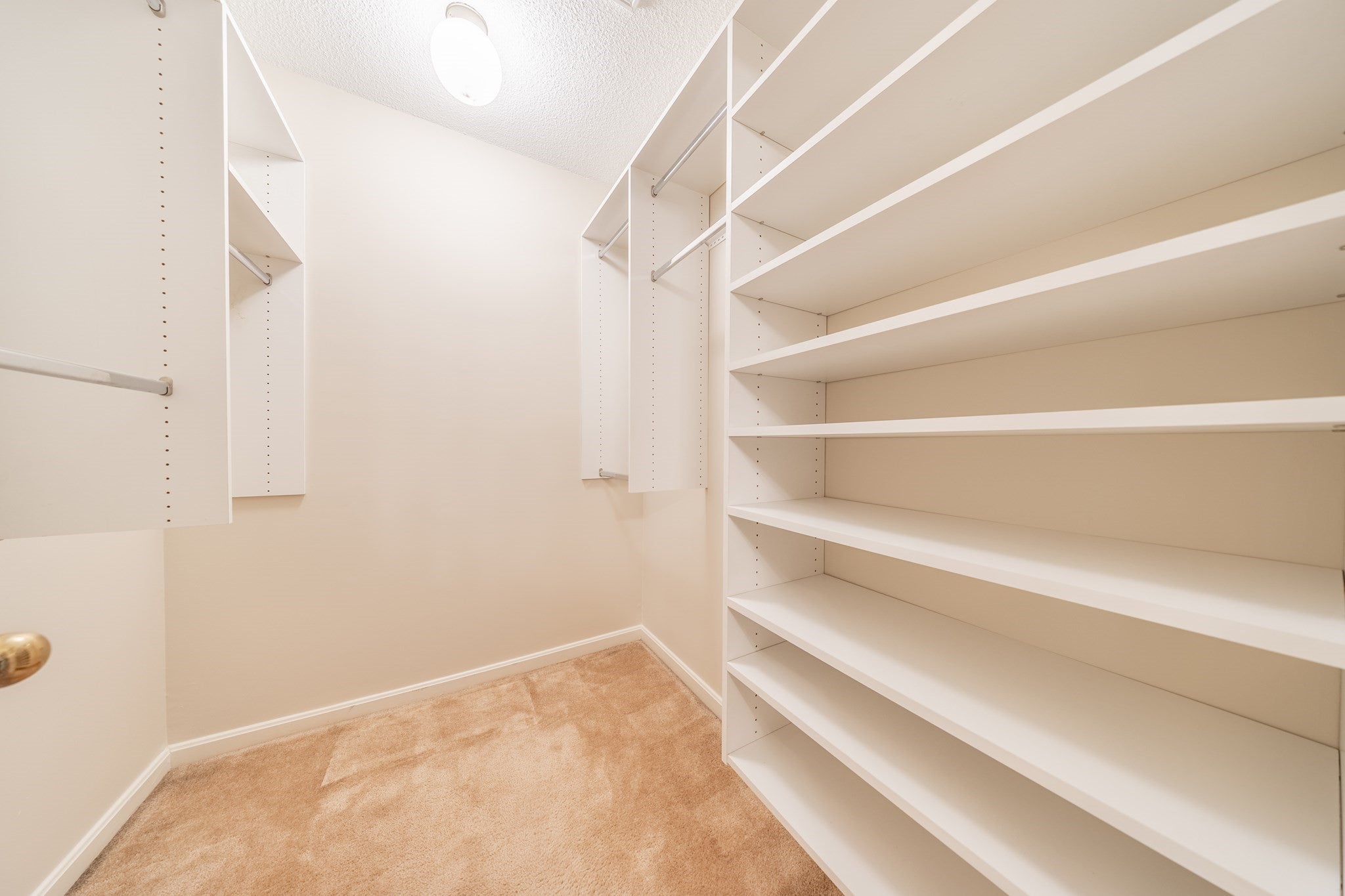 49 Bishops Forest Dr #49, Waltham, MA, 49 Bishops Forest Dr #49, Waltham, MA Photo #22