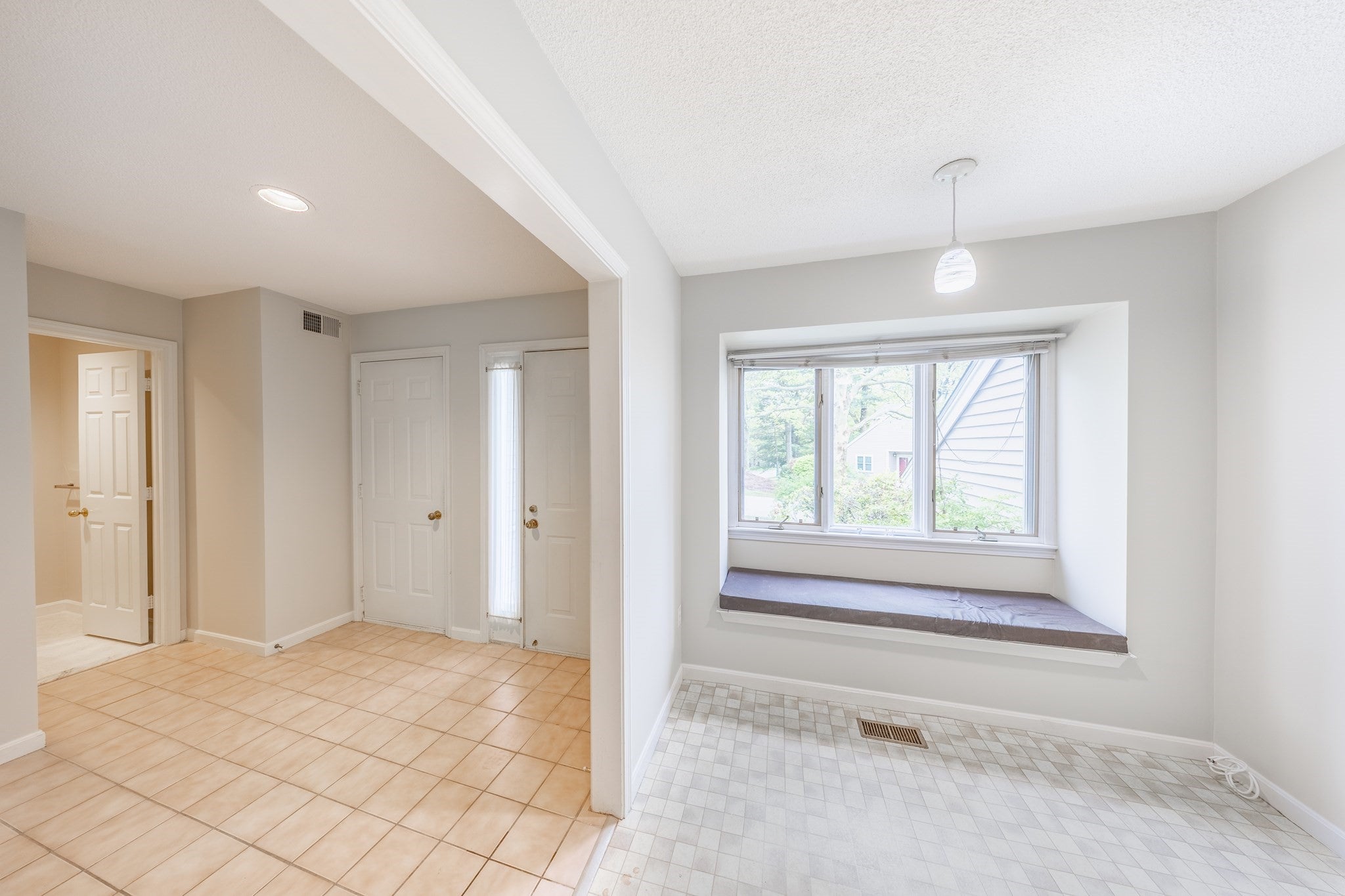 49 Bishops Forest Dr 49