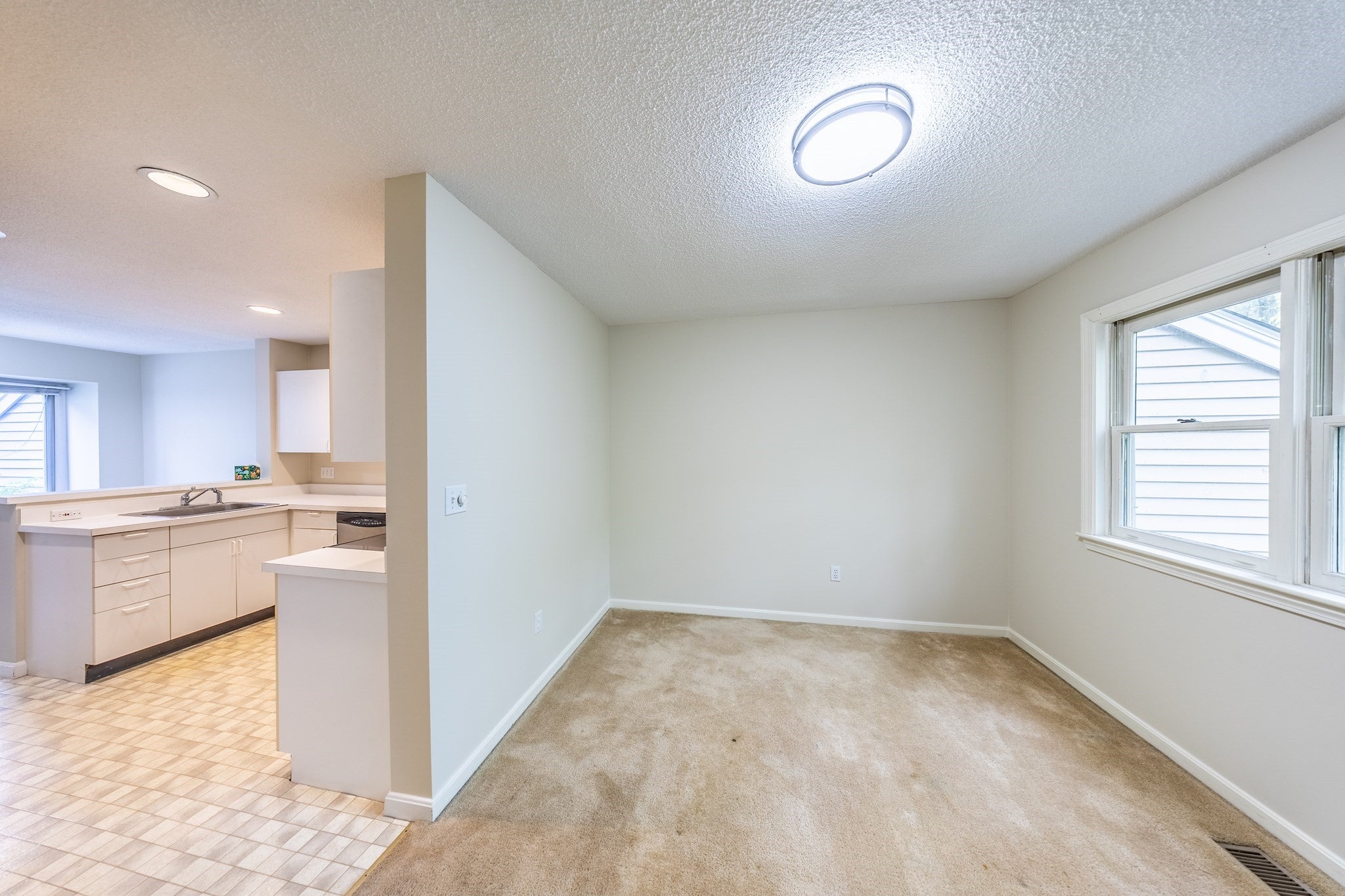 49 Bishops Forest Dr #49, Waltham, MA, 49 Bishops Forest Dr #49, Waltham, MA Photo #12