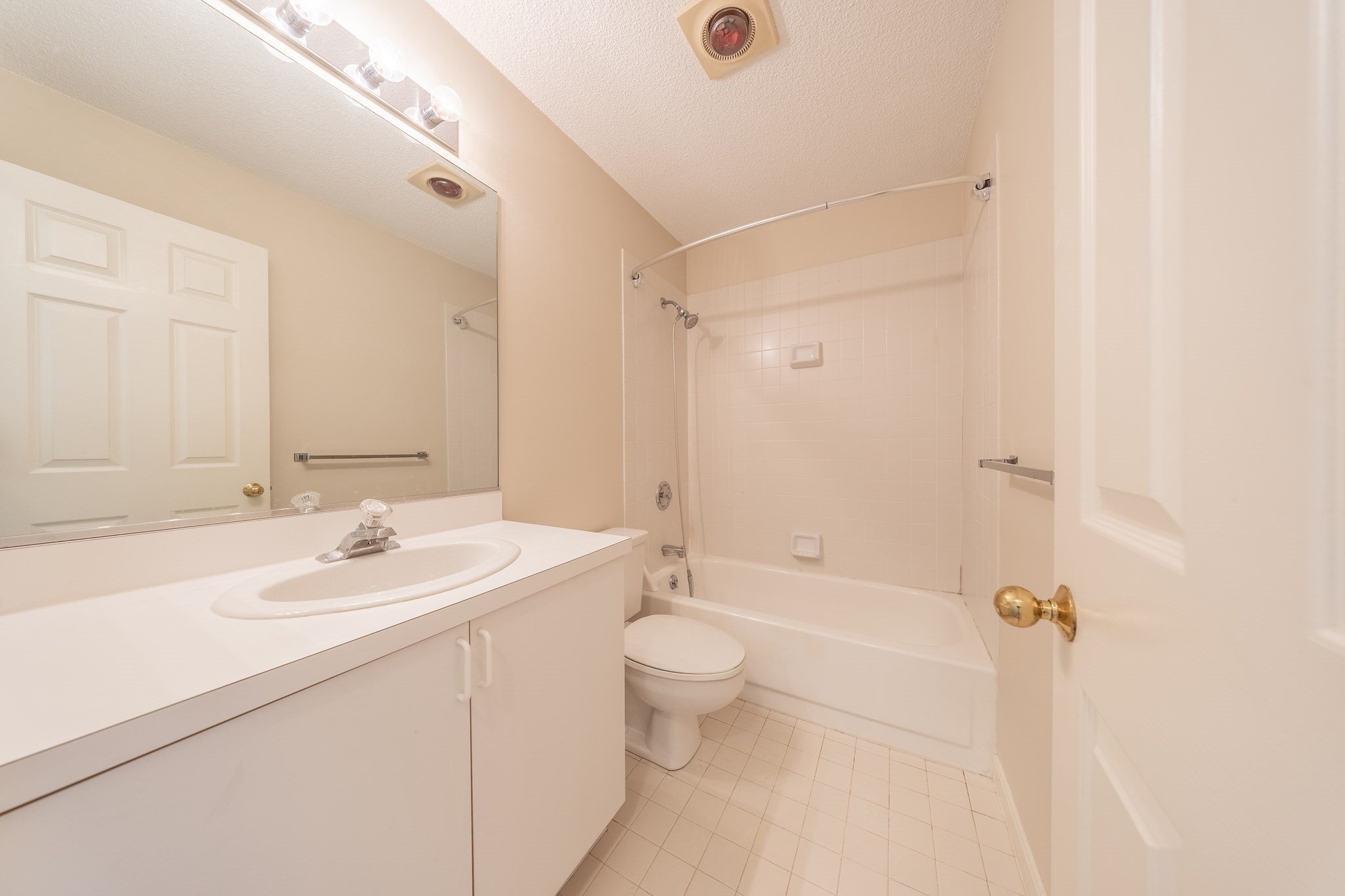 49 Bishops Forest Dr #49, Waltham, MA, 49 Bishops Forest Dr #49, Waltham, MA Photo #21