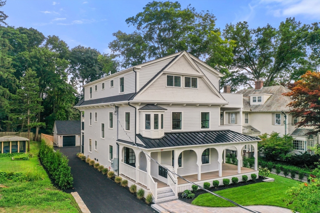 20 Lawrence St 3