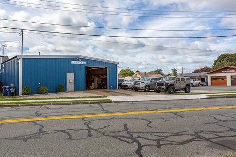 Photo of 1593 Cove Rd, New Bedford, MA 02740 (MLS # 73564121)