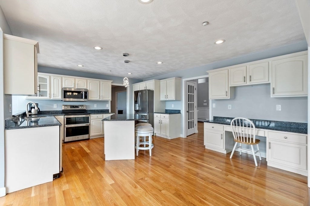 14 Lakeview Ave, Danvers, MA, 14 Lakeview Ave, Danvers, MA Photo #7