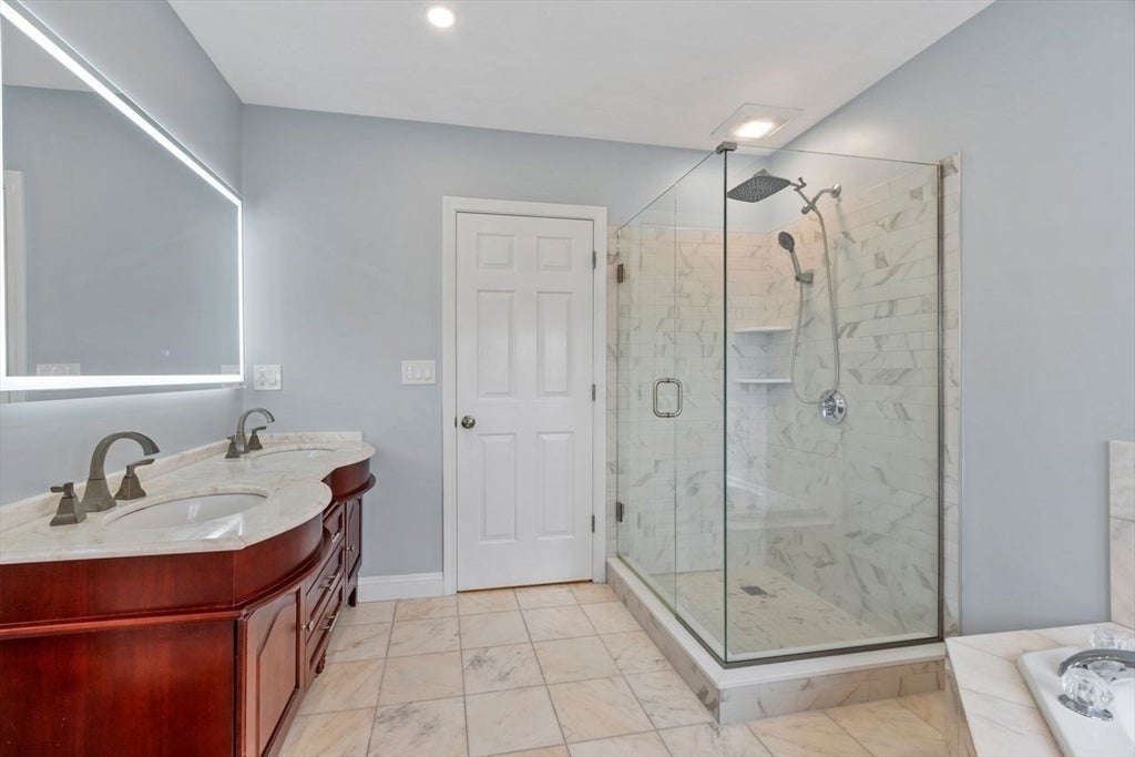 14 Lakeview Ave, Danvers, MA, 14 Lakeview Ave, Danvers, MA Photo #22