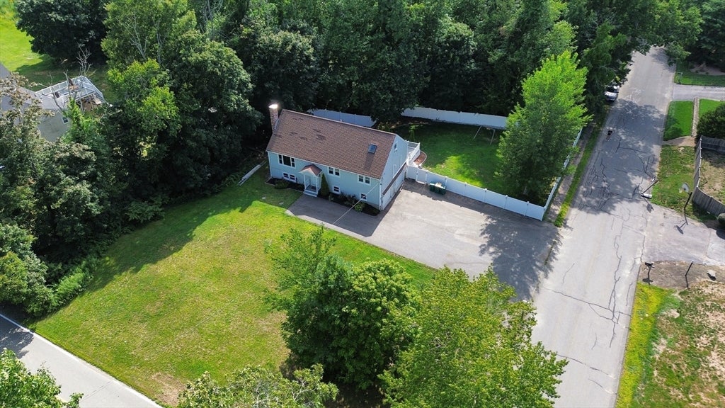 40 Poquanticut Ave, Easton, MA, 40 Poquanticut Ave, Easton, MA Photo #5