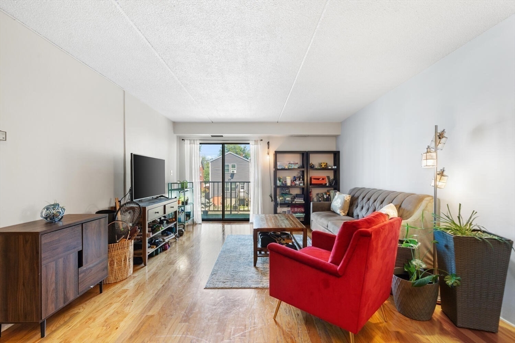 111 Devir St 201