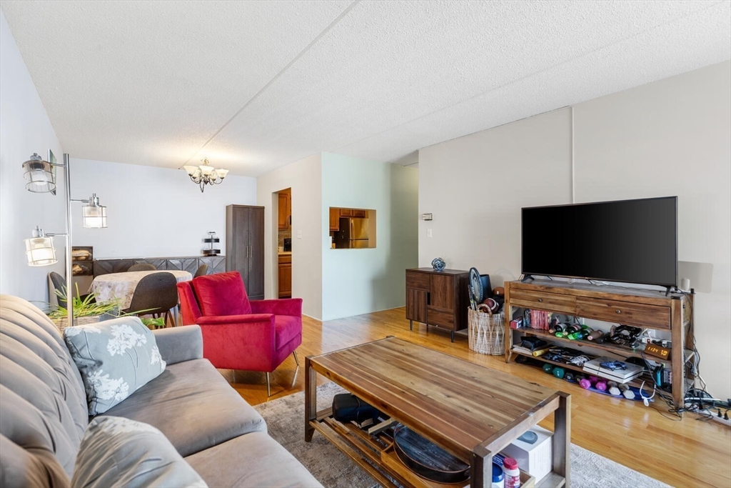111 Devir St 201