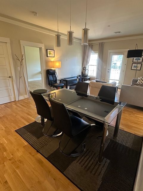 54 Loomis 2101 Bedford MA 01730