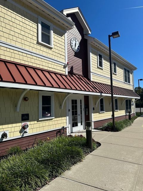 54 Loomis 2101 Bedford MA 01730