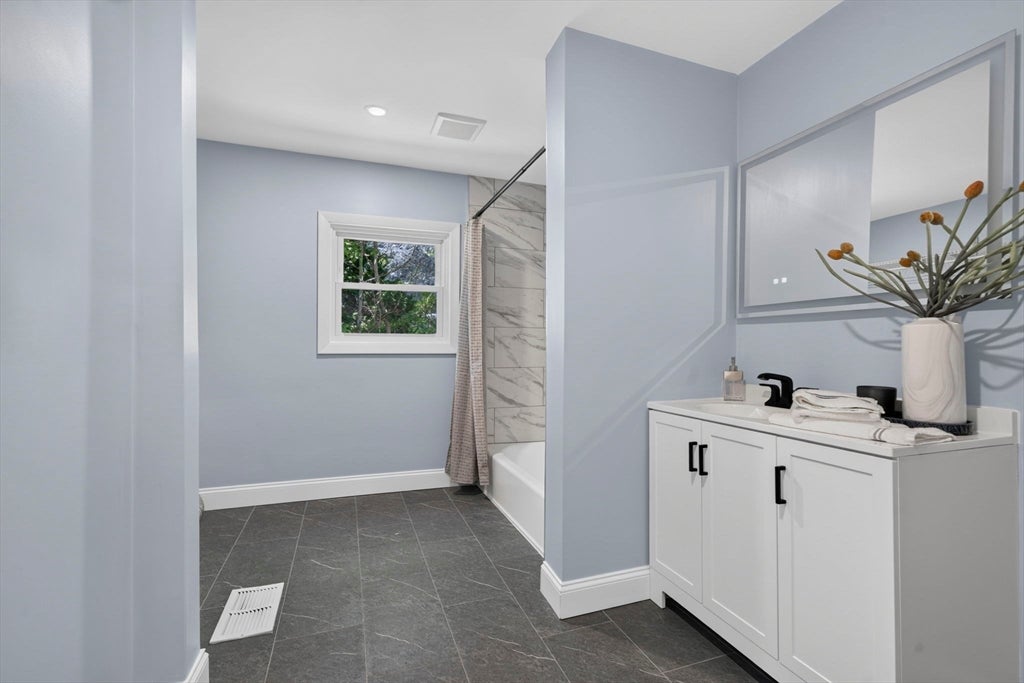 46 Lake Shore Dr, Falmouth, MA, 46 Lake Shore Dr, Falmouth, MA Photo #16