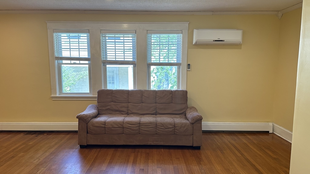 31 Acton St 0