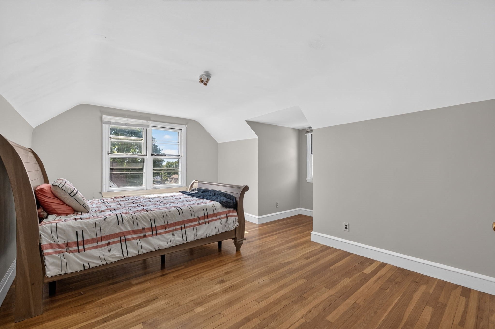 539 Summer Pl, Blackstone, MA, 539 Summer Pl, Blackstone, MA Photo #17