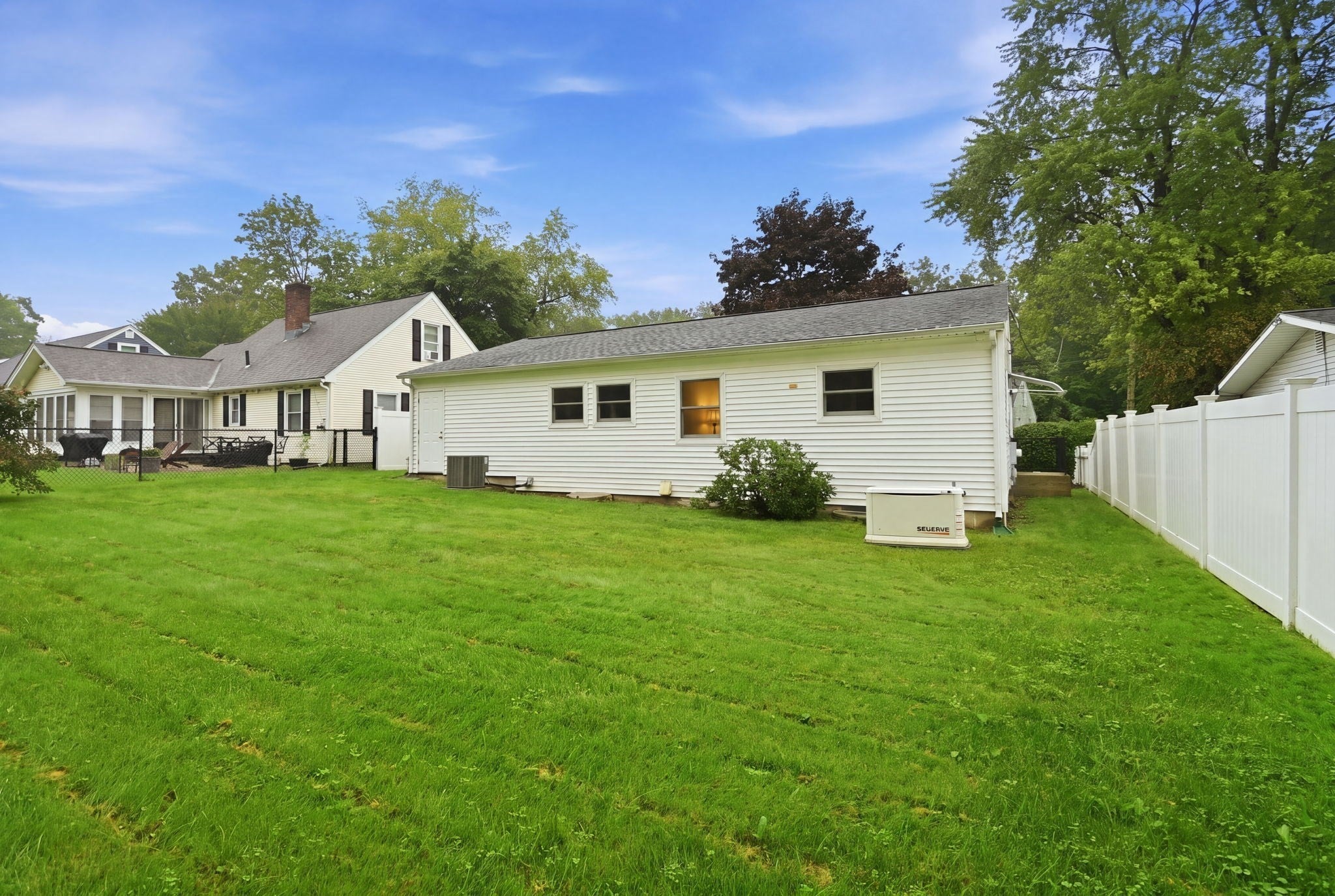 161 Wolcott Ave, West Springfield, MA Photo #37