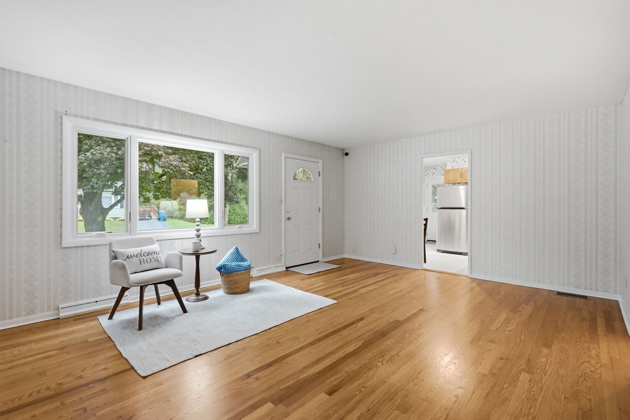 161 Wolcott Ave, West Springfield, MA Photo #4